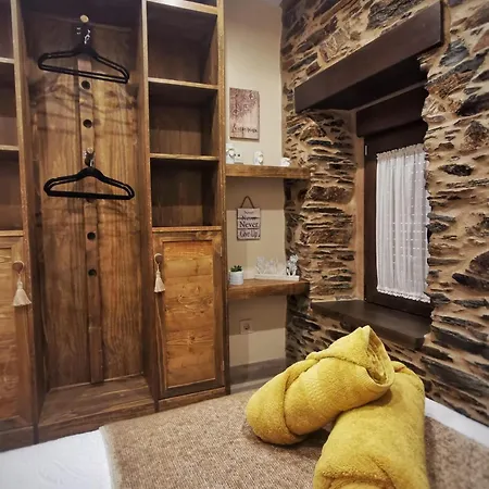 O Lar De Alba Ferienhaus La Rúa